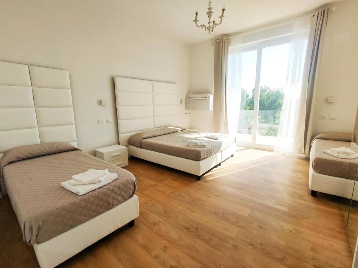 Hotel Artemide Mare Paestum Dış mekan fotoğraf