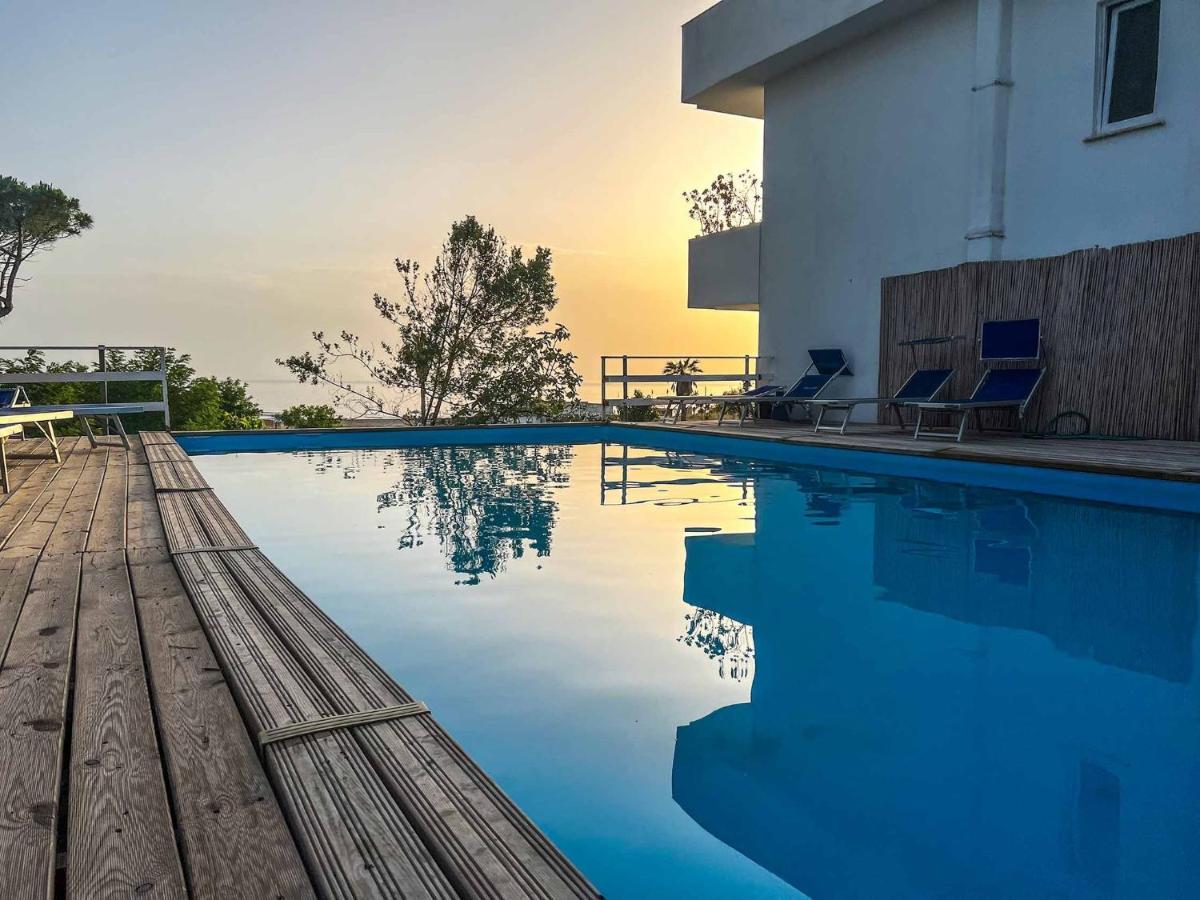 Hotel Artemide Mare Paestum Dış mekan fotoğraf