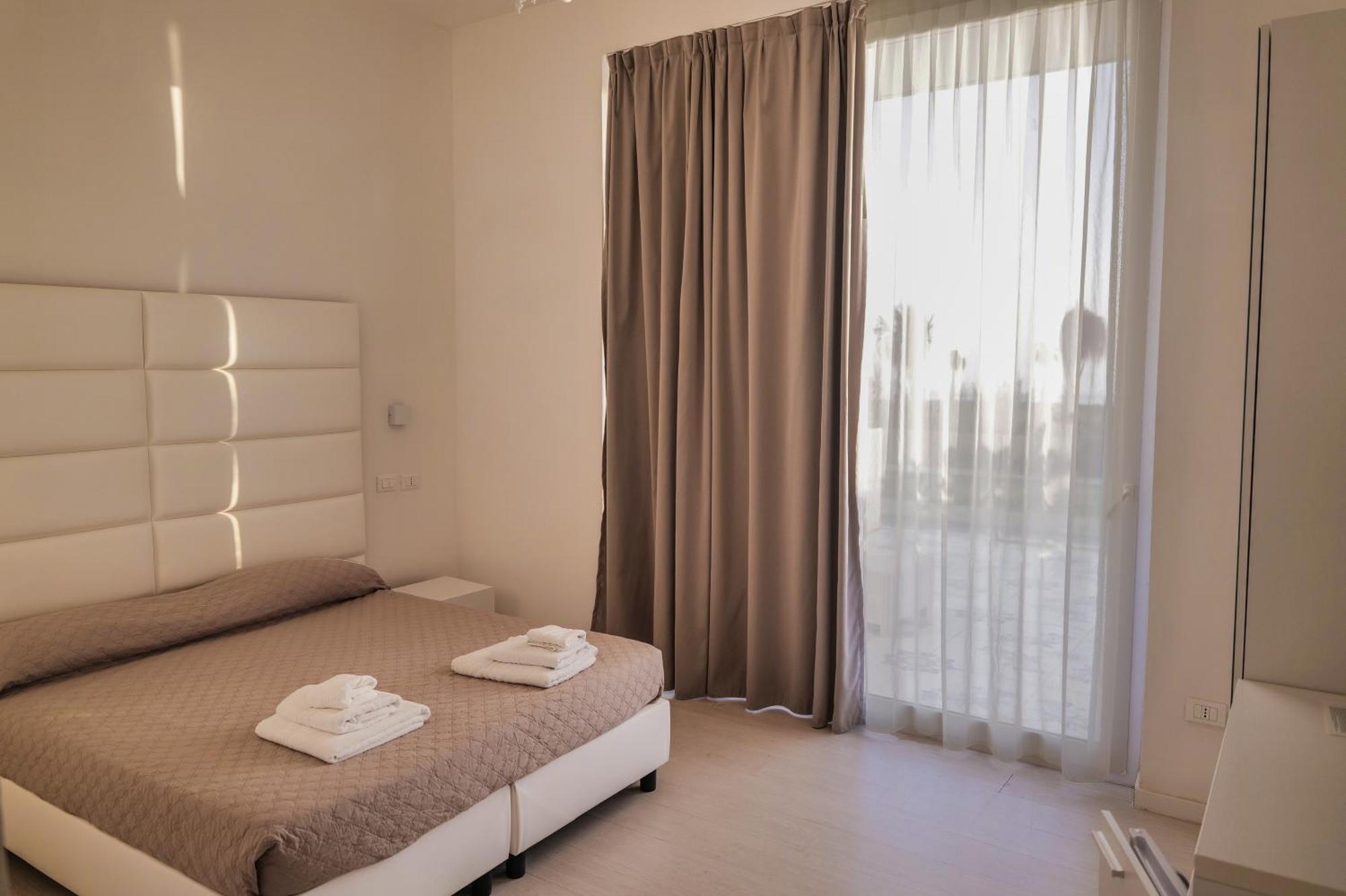 Hotel Artemide Mare Paestum Dış mekan fotoğraf