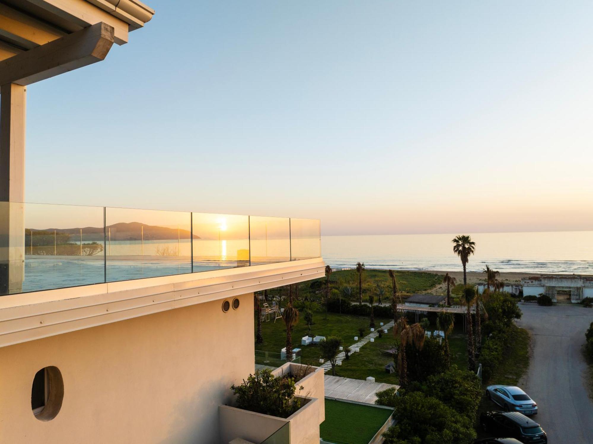 Hotel Artemide Mare Paestum Dış mekan fotoğraf