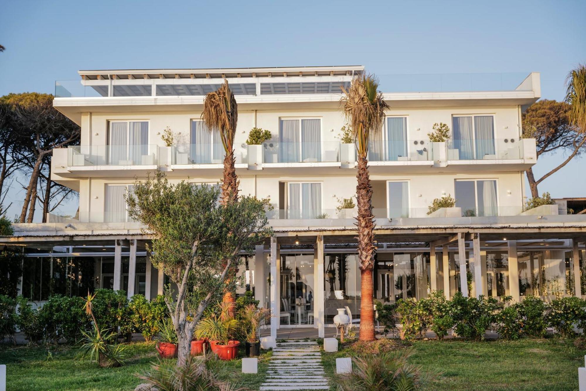 Hotel Artemide Mare Paestum Dış mekan fotoğraf