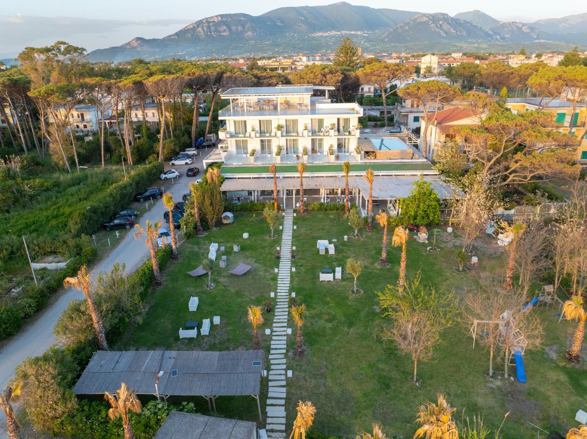 Hotel Artemide Mare Paestum Dış mekan fotoğraf